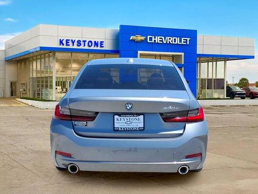Skyscraper Grey Metallic 2023 BMW 330e 330e