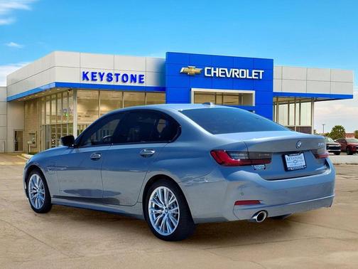 Skyscraper Grey Metallic 2023 BMW 330e 330e