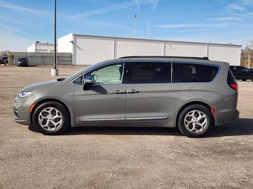 2023 Chrysler Pacifica Limited