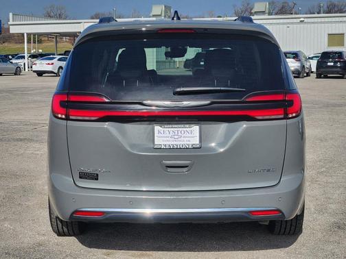 2023 Chrysler Pacifica Limited
