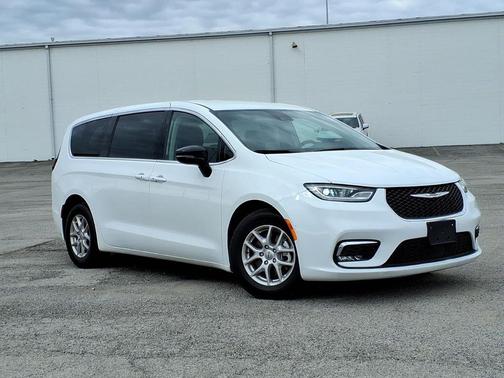 Bright White Clearcoat 2024 Chrysler Pacifica Touring L