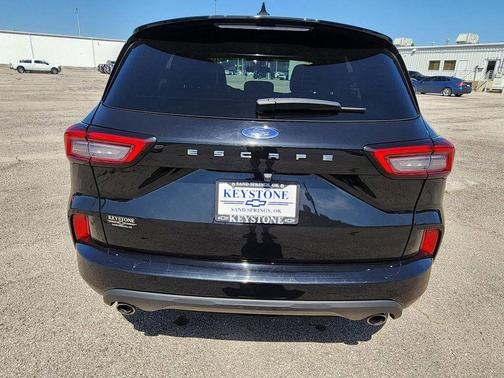 Agate Black Metallic 2023 Ford Escape ST-Line