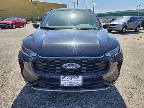 Agate Black Metallic 2023 Ford Escape ST-Line