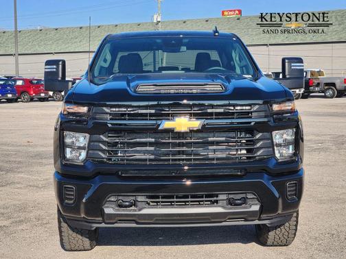 2026 Chevrolet Silverado 2500 Custom