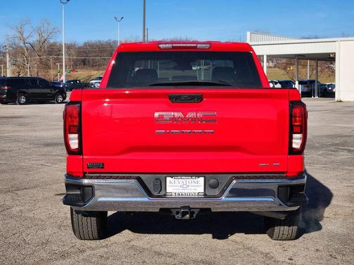 2024 GMC Sierra 1500 SLE