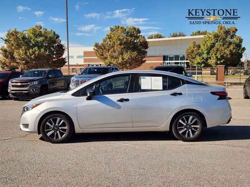 2025 Nissan Versa 1.6 S