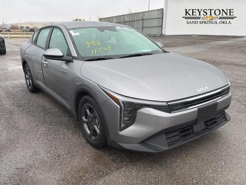 2025 Kia K4 LXS