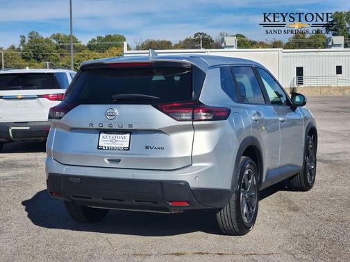 2024 Nissan Rogue SV