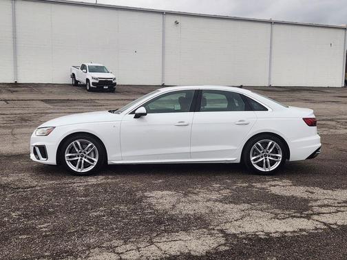 2024 Audi A4 45 S line Premium Plus