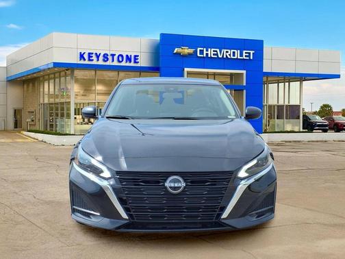 Super Black 2025 Nissan Altima SV FWD