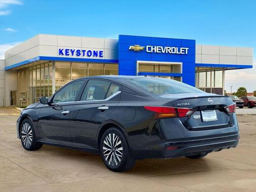 Super Black 2025 Nissan Altima SV FWD