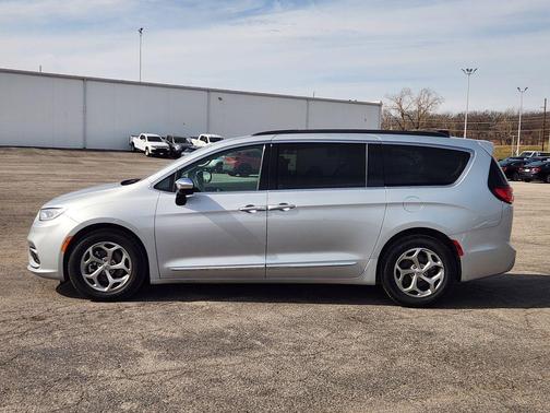2023 Chrysler Pacifica Limited