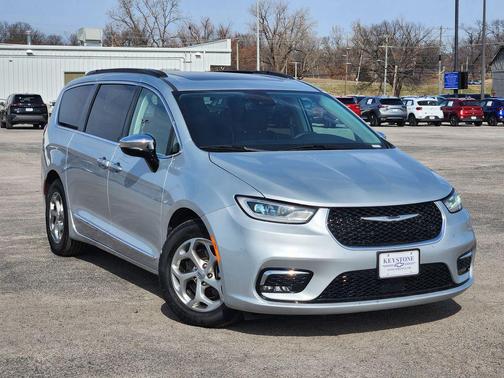 2023 Chrysler Pacifica Limited