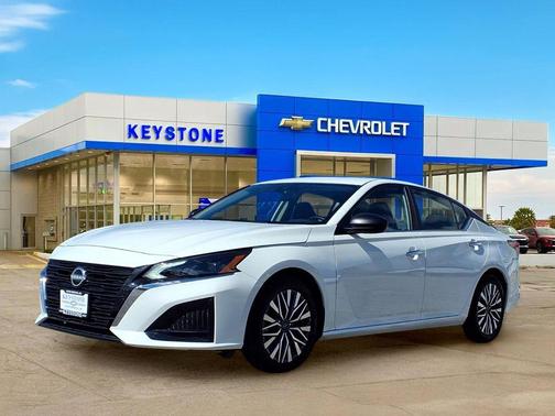 2025 Nissan Altima SV FWD