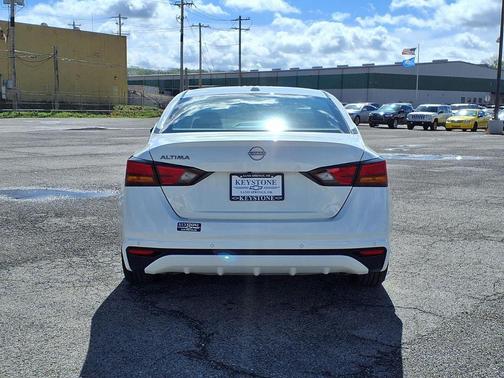 2025 Nissan Altima SV FWD