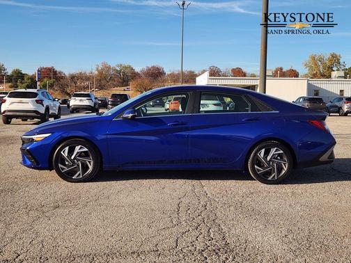 2024 Hyundai ELANTRA Limited