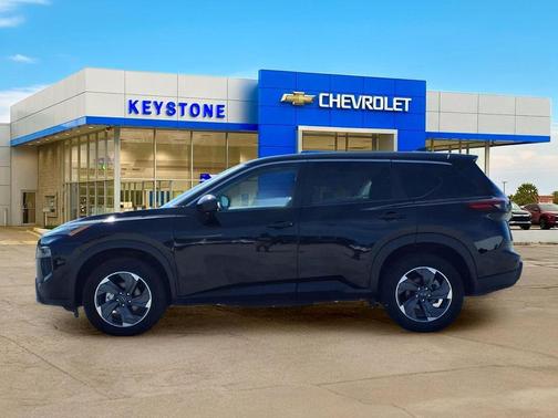 Super Black 2025 Nissan Rogue SV