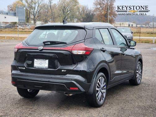 2023 Nissan Kicks SV