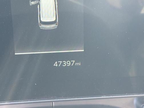 Snow White Pearl 2025 Kia Carnival LXS
