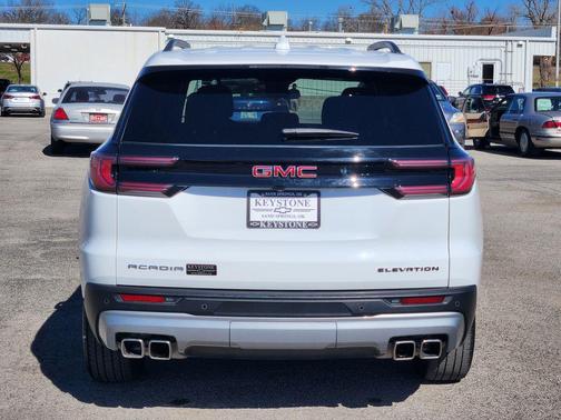 Summit White 2025 GMC Acadia FWD Elevation
