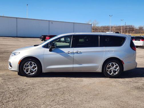 2024 Chrysler Pacifica Limited