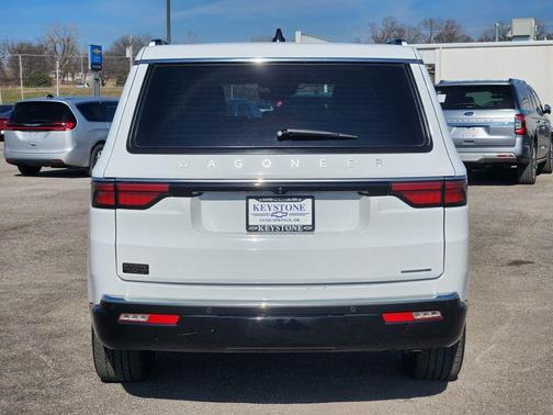 Bright White Clearcoat 2024 Jeep Wagoneer Series II 4x4