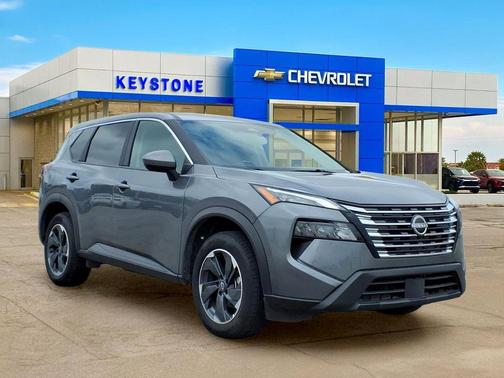 Gun Metallic 2025 Nissan Rogue SV