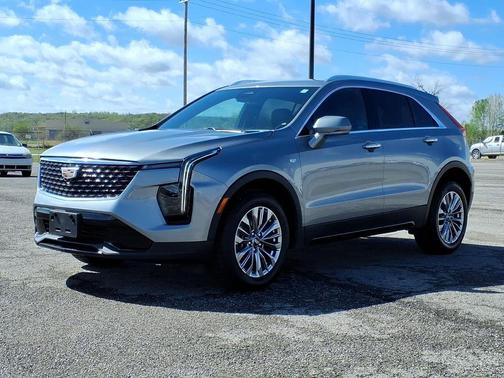 Argent Silver Metallic 2024 Cadillac XT4 Premium Luxury