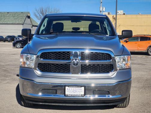 Billet Silver Metallic Clearcoat 2022 RAM 1500 Classic SLT