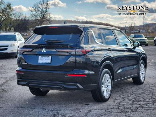 2025 Mitsubishi Outlander ES 2.5 2WD