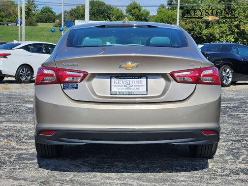 2022 Chevrolet Malibu FWD LT