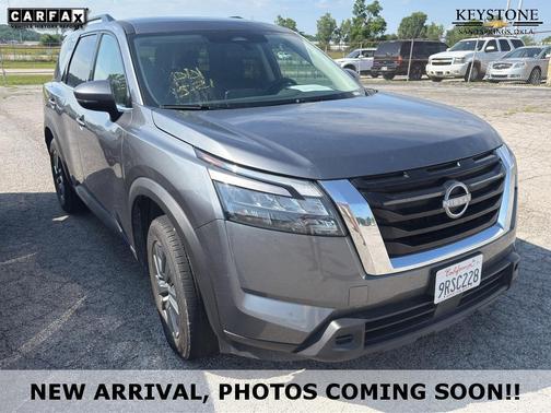Gun Metallic 2025 Nissan Pathfinder SV FWD