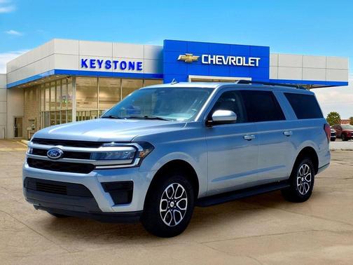 Iconic Silver Metallic 2024 Ford Expedition Max XLT