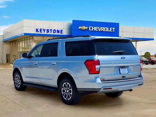Iconic Silver Metallic 2024 Ford Expedition Max XLT