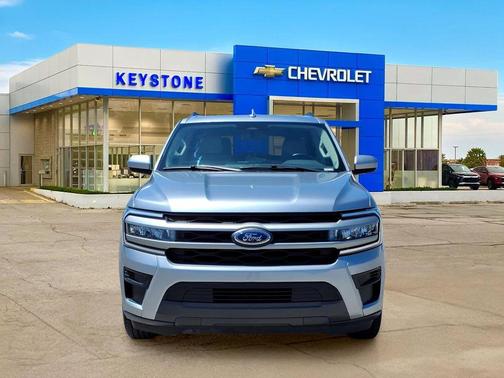 Iconic Silver Metallic 2024 Ford Expedition Max XLT
