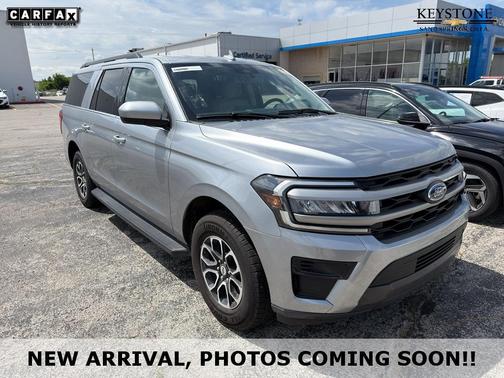 Iconic Silver Metallic 2024 Ford Expedition Max XLT