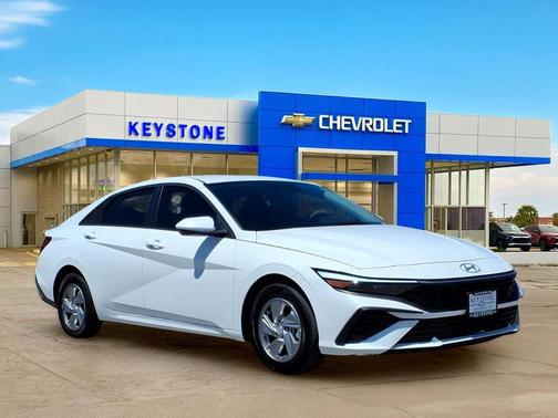 Serenity White Pearl 2026 Hyundai ELANTRA SE