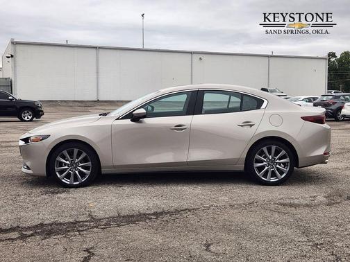 2025 Mazda Mazda3 FWD w/Preferred Package