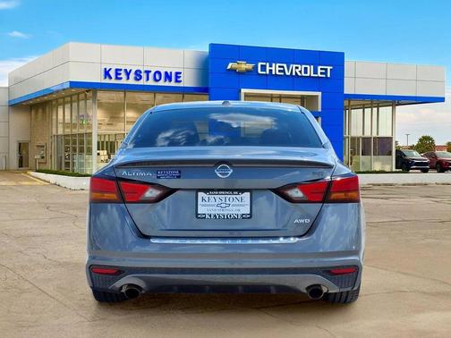 Gun Metallic 2019 Nissan Altima 2.5 SR
