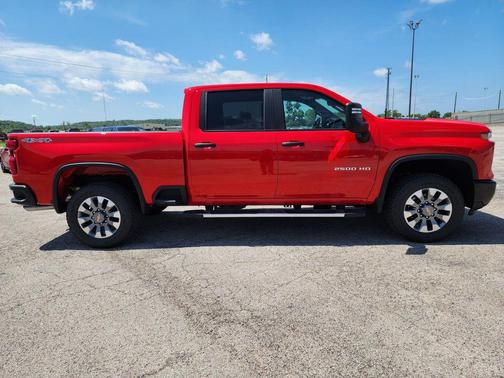 2025 Chevrolet Silverado 2500 Custom