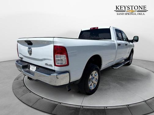 2024 RAM 2500 Big Horn Crew Cab 4x4 8' Box