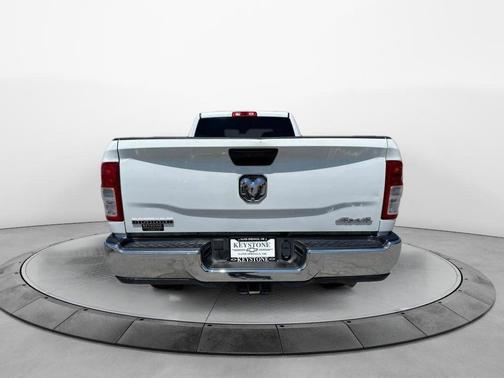 Bright White Clearcoat 2024 RAM 2500 Big Horn Crew Cab 4x4 8' Box