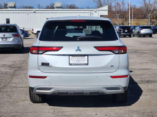 2024 Mitsubishi Outlander SE 2.5 2WD