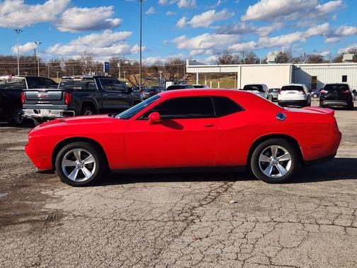 2022 Dodge Challenger SXT