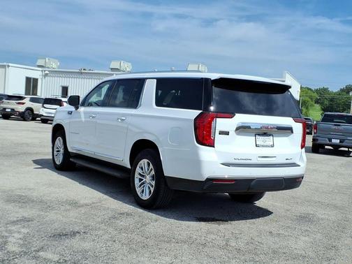Summit White 2024 GMC Yukon XL SLT
