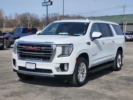 2024 GMC Yukon XL SLT