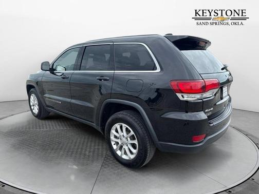 2022 Jeep Grand Cherokee Laredo