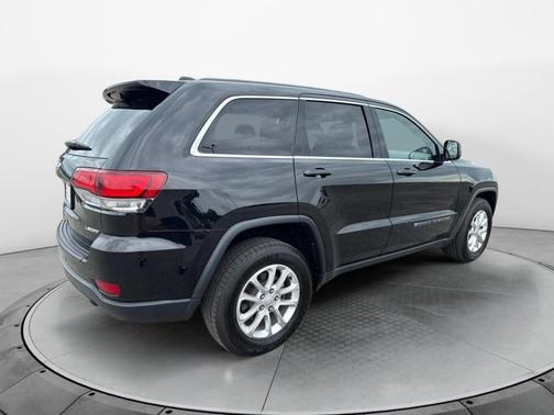 2022 Jeep Grand Cherokee Laredo