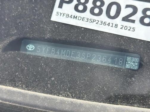 2025 Toyota Corolla LE