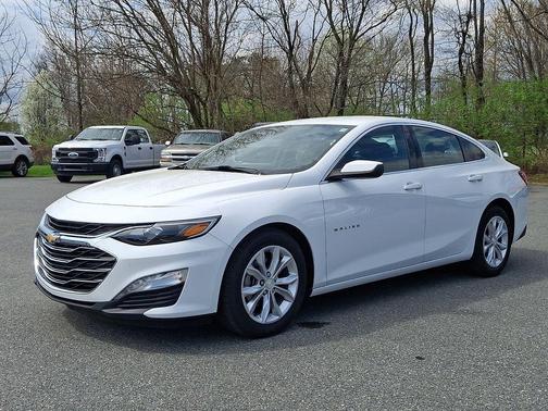 Summit White 2019 Chevrolet Malibu LT